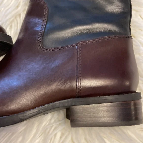 Vince Camuto Karen Equestrian Leather
Boot Brown & Black 6 1/2 M - Picture 3 of 17